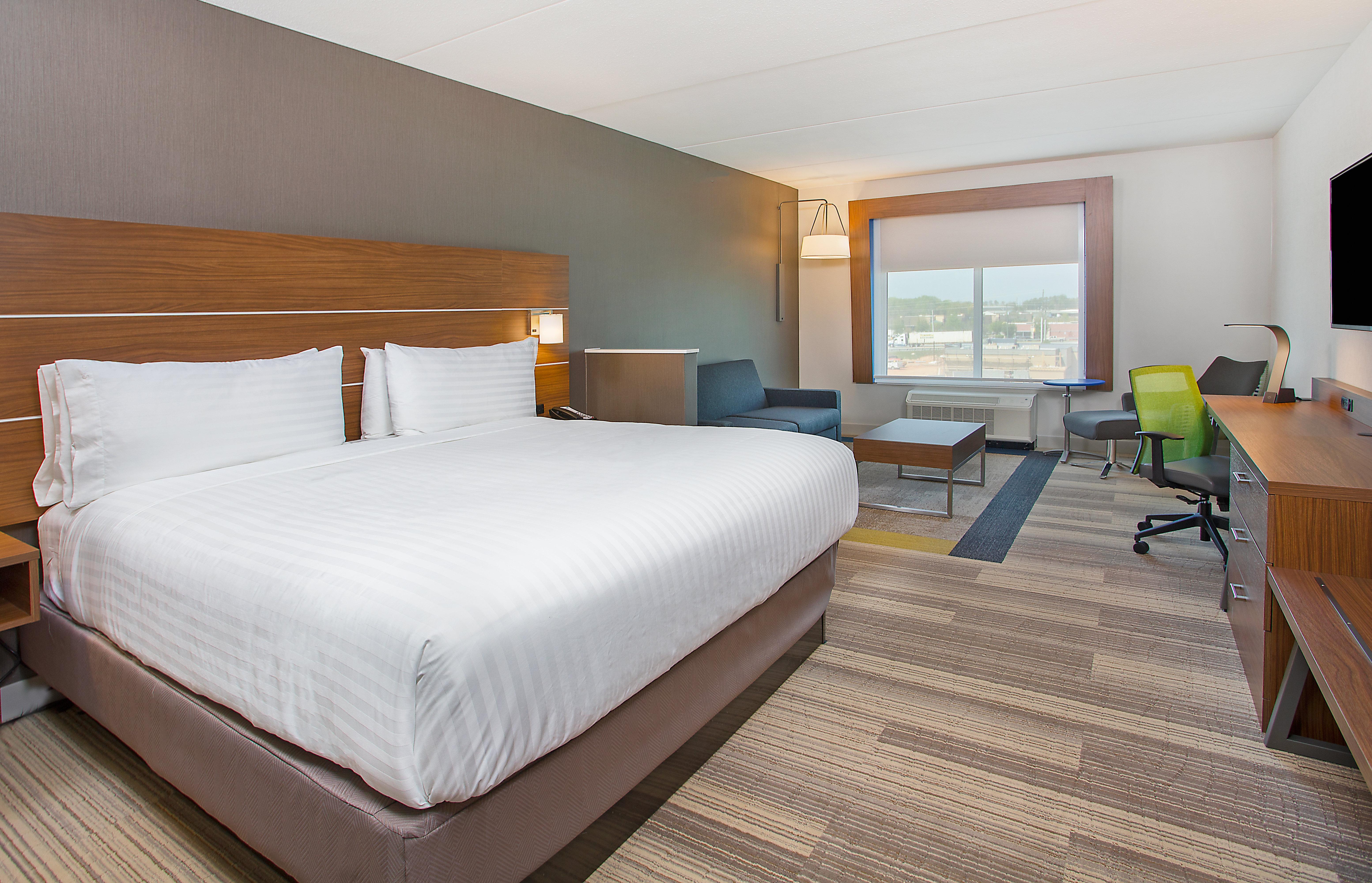 Holiday Inn Express & Suites Covington By Ihg Exterior photo