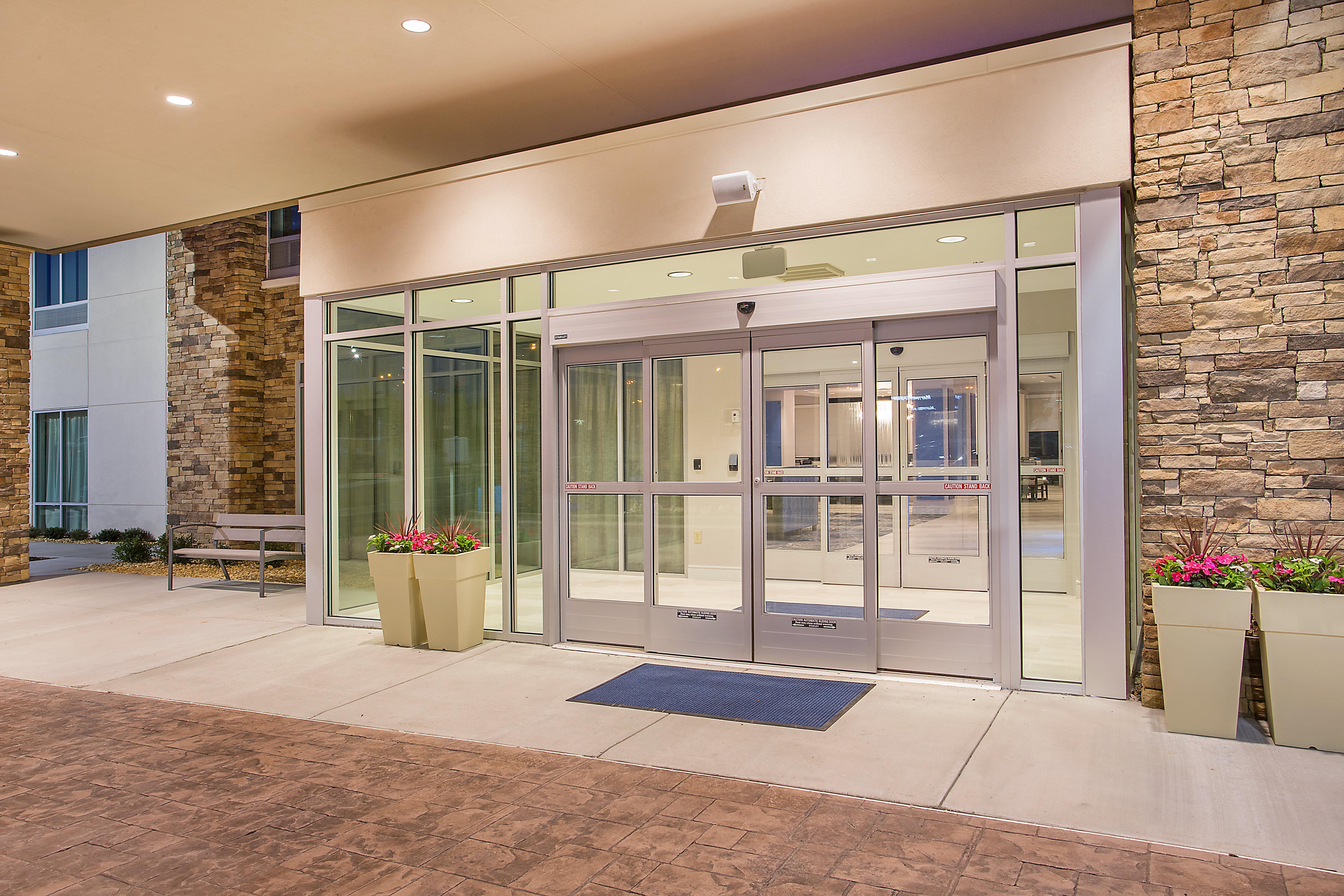 Holiday Inn Express & Suites Covington By Ihg Exterior photo