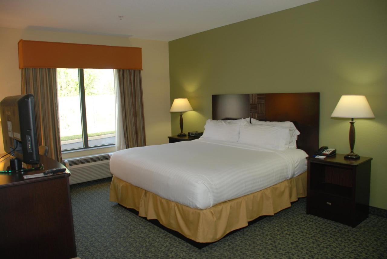 Holiday Inn Express & Suites Covington By Ihg Exterior photo